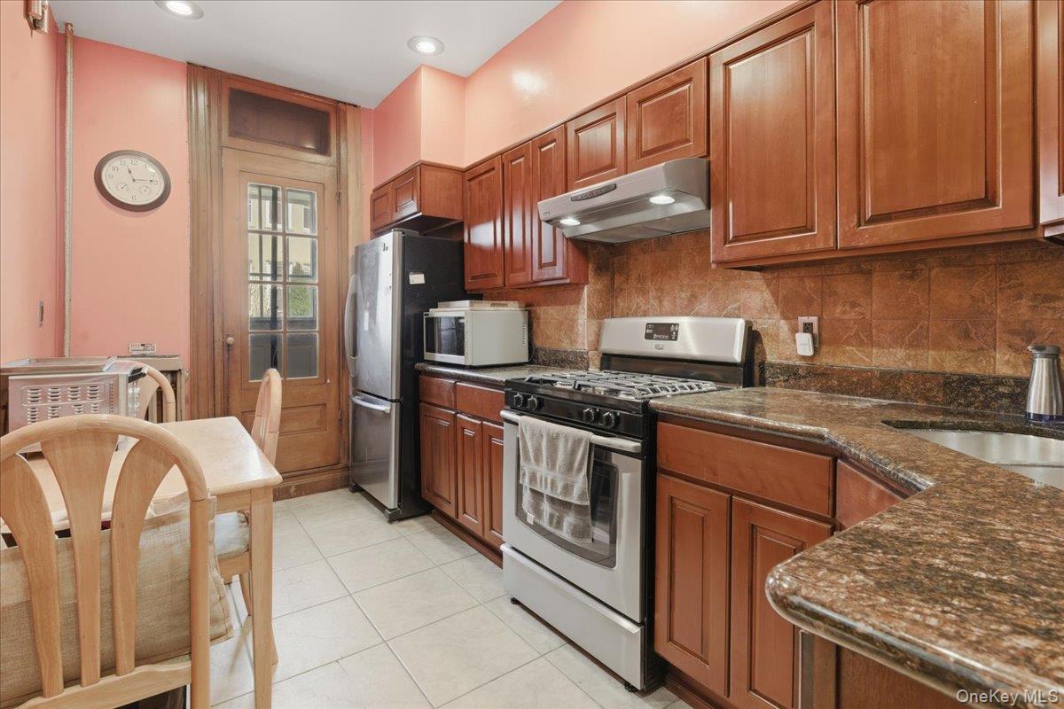 #16 photo, 6051 68TH Avenue, Ridgewood , NY 11385