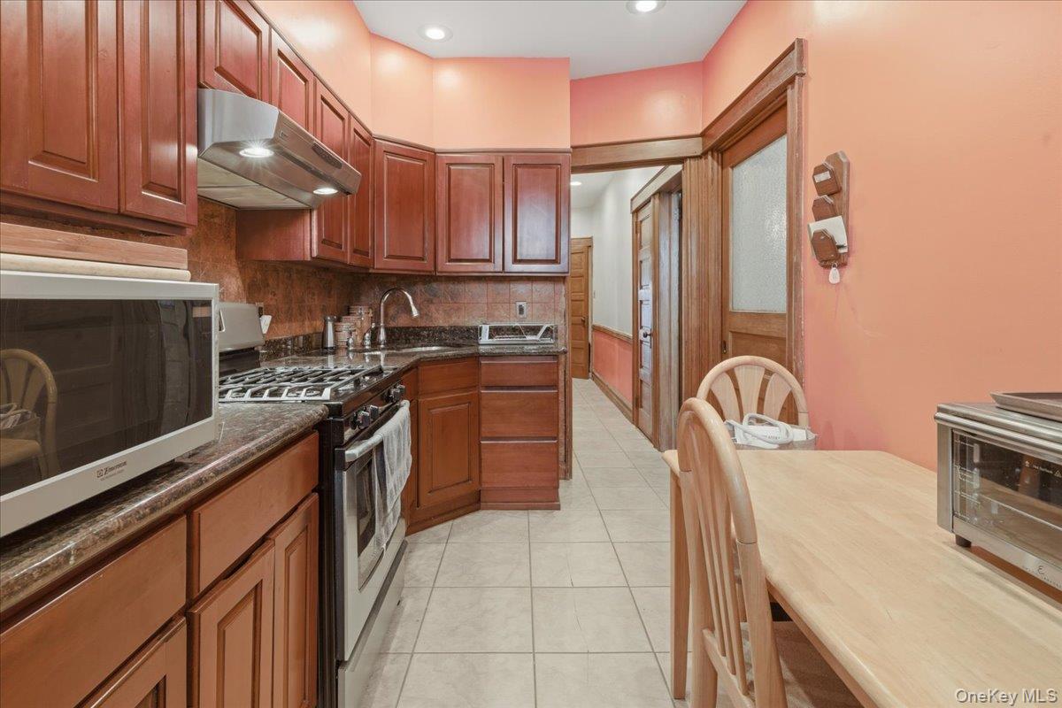 #17 photo, 6051 68TH Avenue, Ridgewood , NY 11385