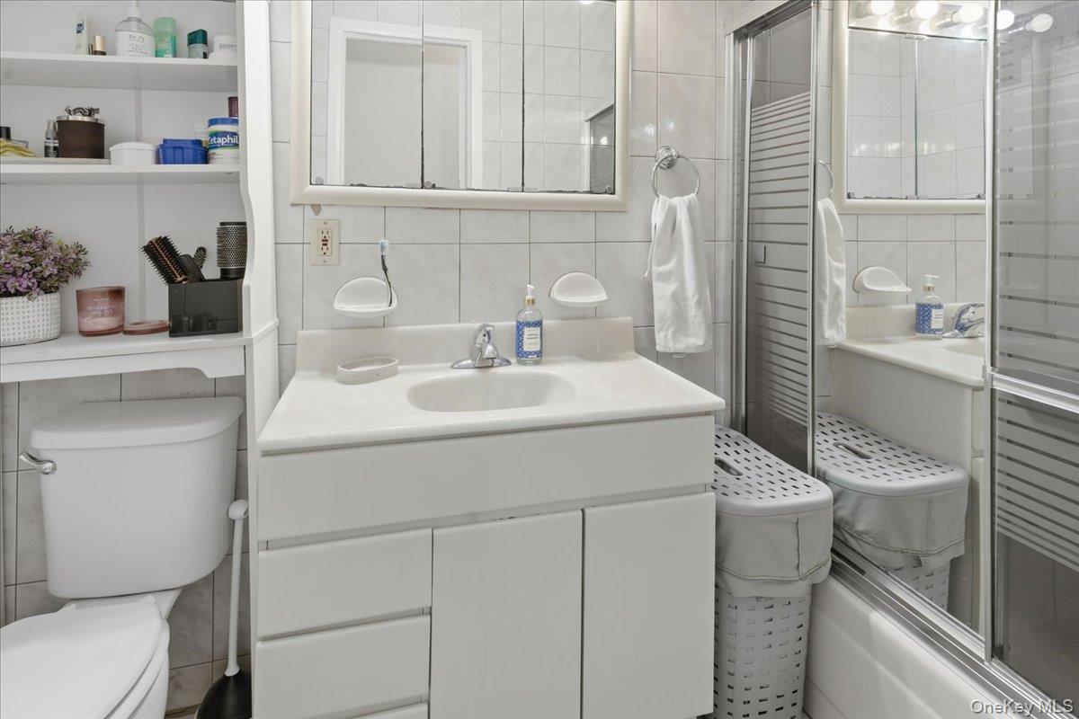 #8 photo, 6051 68TH Avenue, Ridgewood , NY 11385