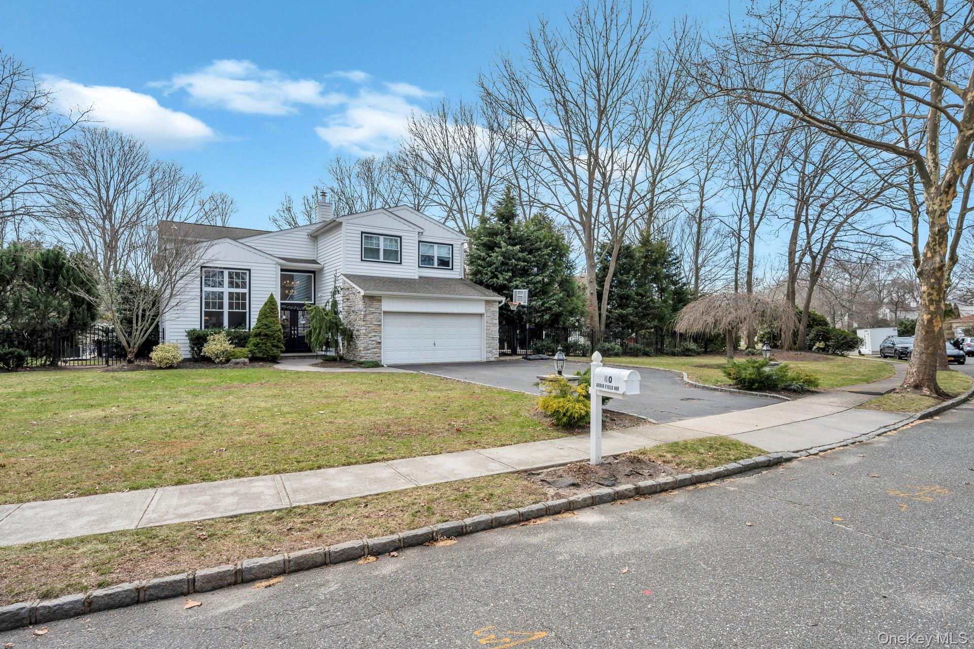 #3 photo, 40 Arbor Field Way, সাফোক কাউন্টি Lake Grove , NY 11755