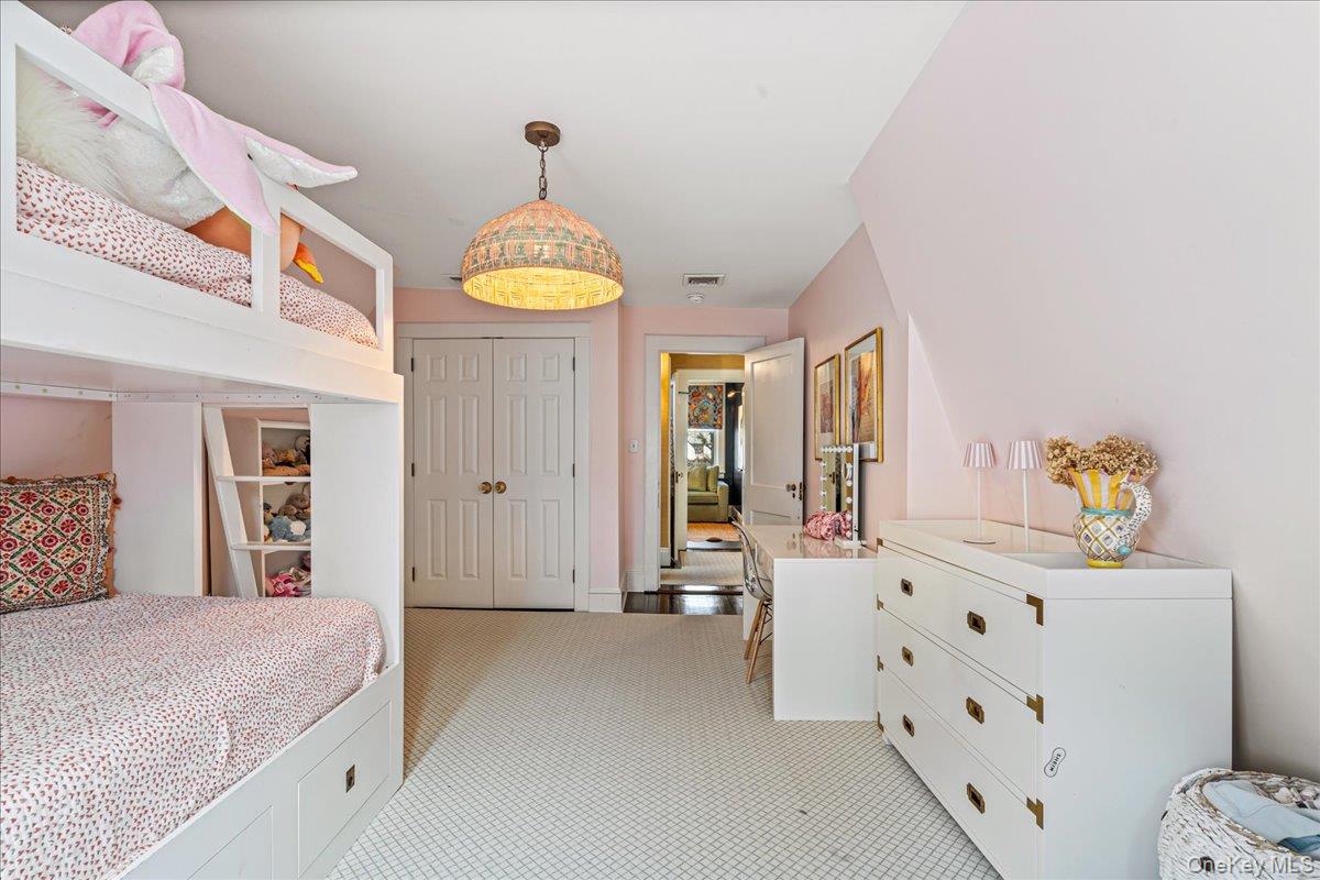 #20 photo, 70 Magnolia Avenue, নাসাউ কাউন্টি Garden City , NY 11530