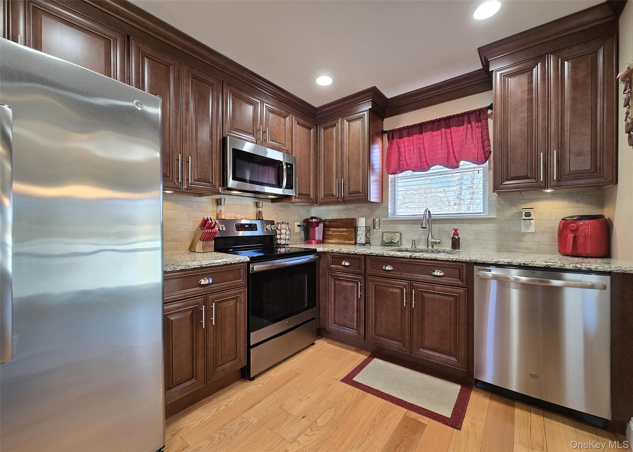 #6 photo, 31 Stanley Drive, Shirley , NY 11967