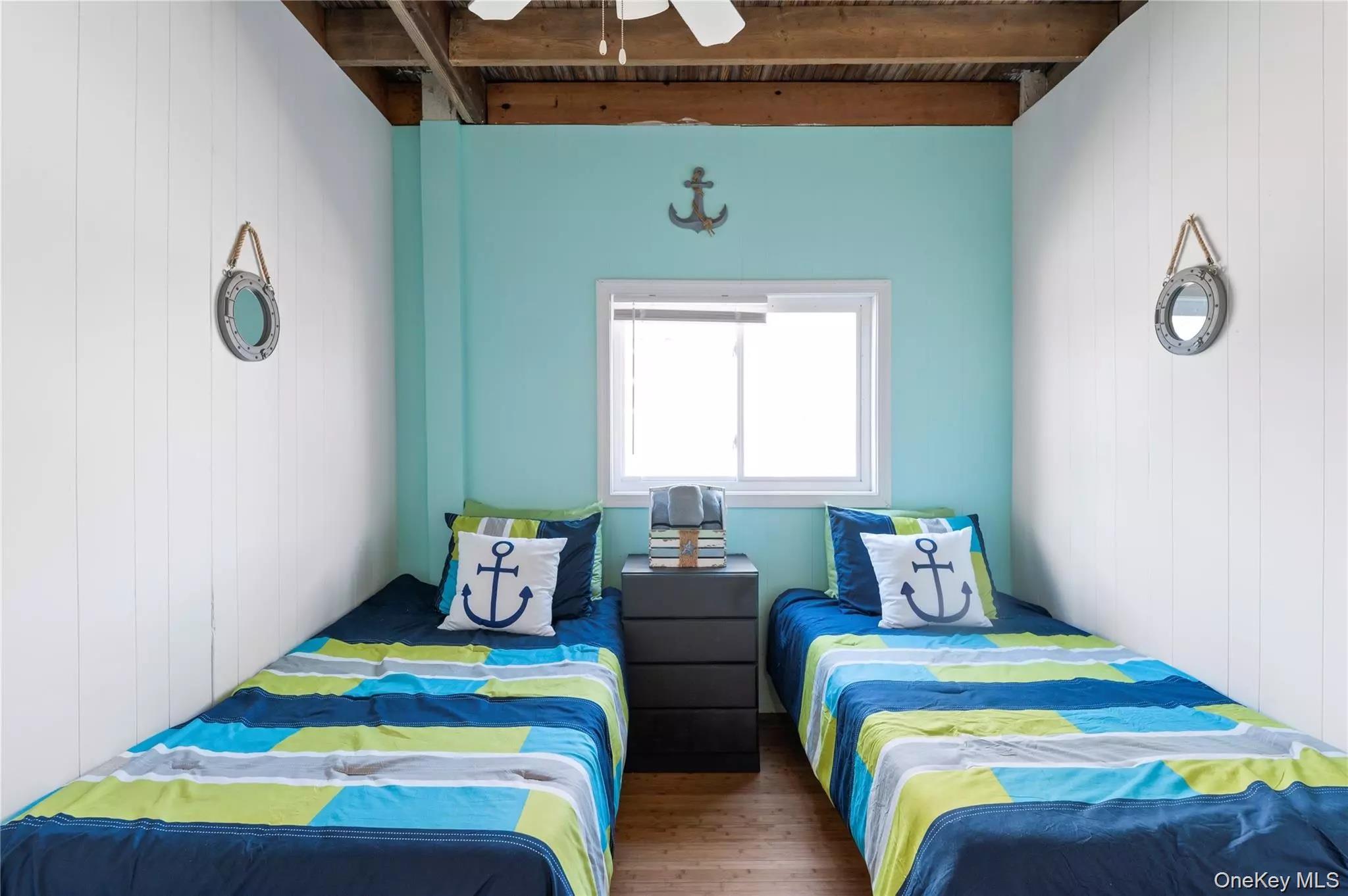 #14 photo, 597 Bayberry Walk, সাফোক কাউন্টি Ocean Beach , NY 11770