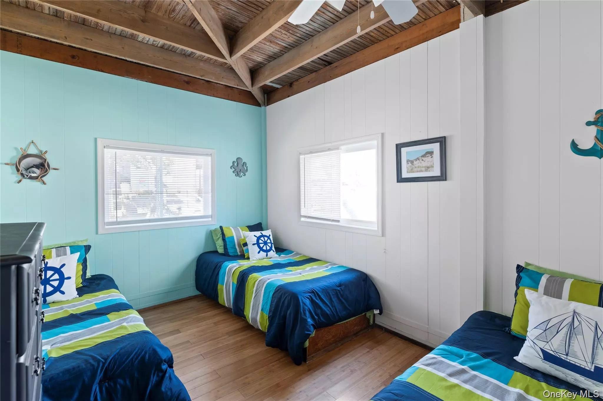 #15 photo, 597 Bayberry Walk, সাফোক কাউন্টি Ocean Beach , NY 11770