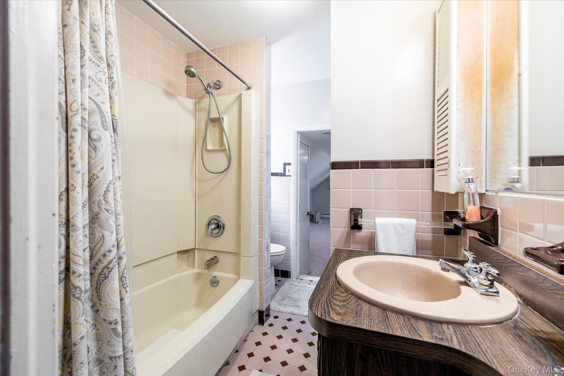 #16 photo, 11 Maple Street, নাসাউ কাউন্টি Malverne , NY 11565