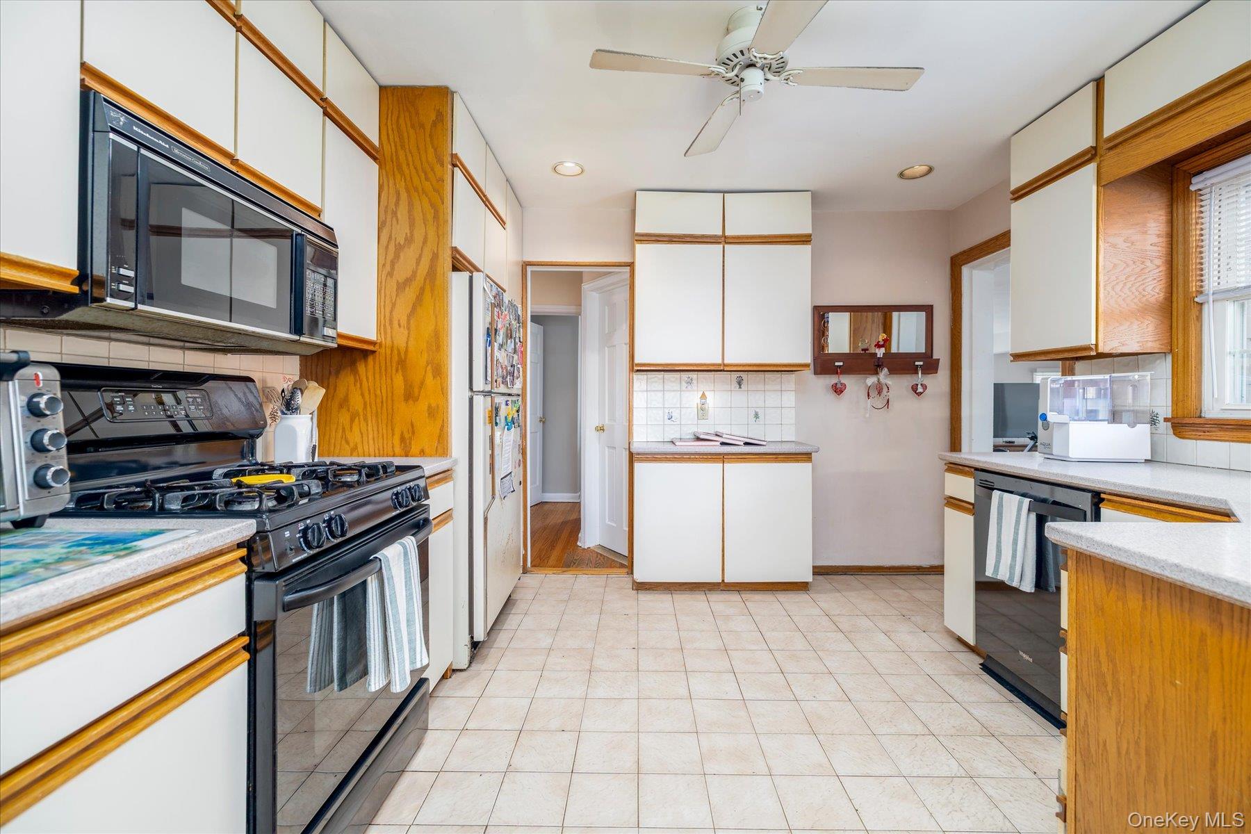 #7 photo, 11 Maple Street, নাসাউ কাউন্টি Malverne , NY 11565