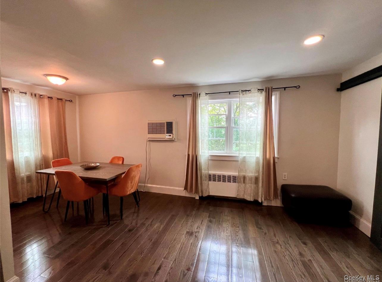 #4 photo, 224-33 Kingsbury Avenue, কুইন্‌স Oakland Gardens , NY 11364