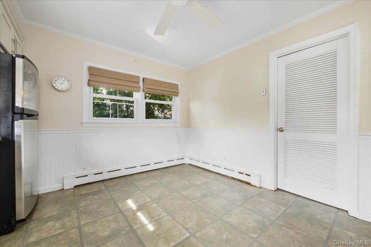 #10 photo, 215 W Granada Avenue, সাফোক কাউন্টি Lindenhurst , NY 11757