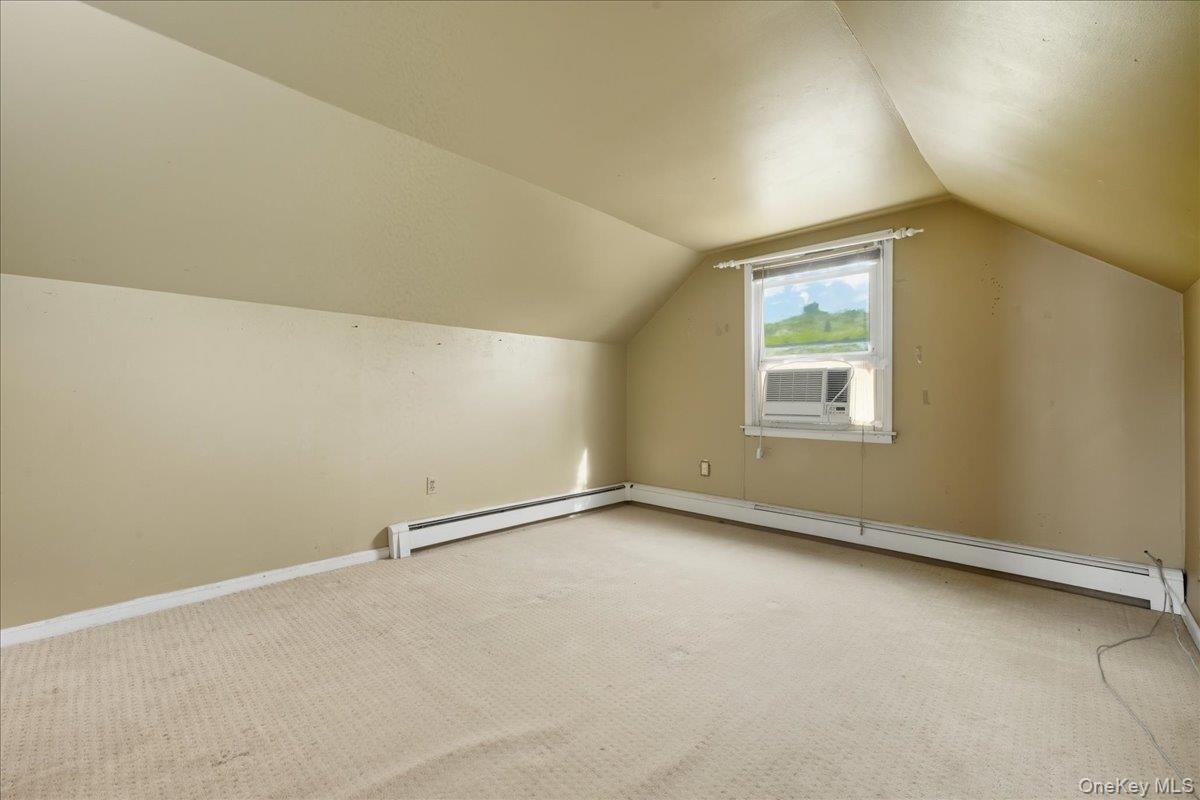 #16 photo, 215 W Granada Avenue, সাফোক কাউন্টি Lindenhurst , NY 11757