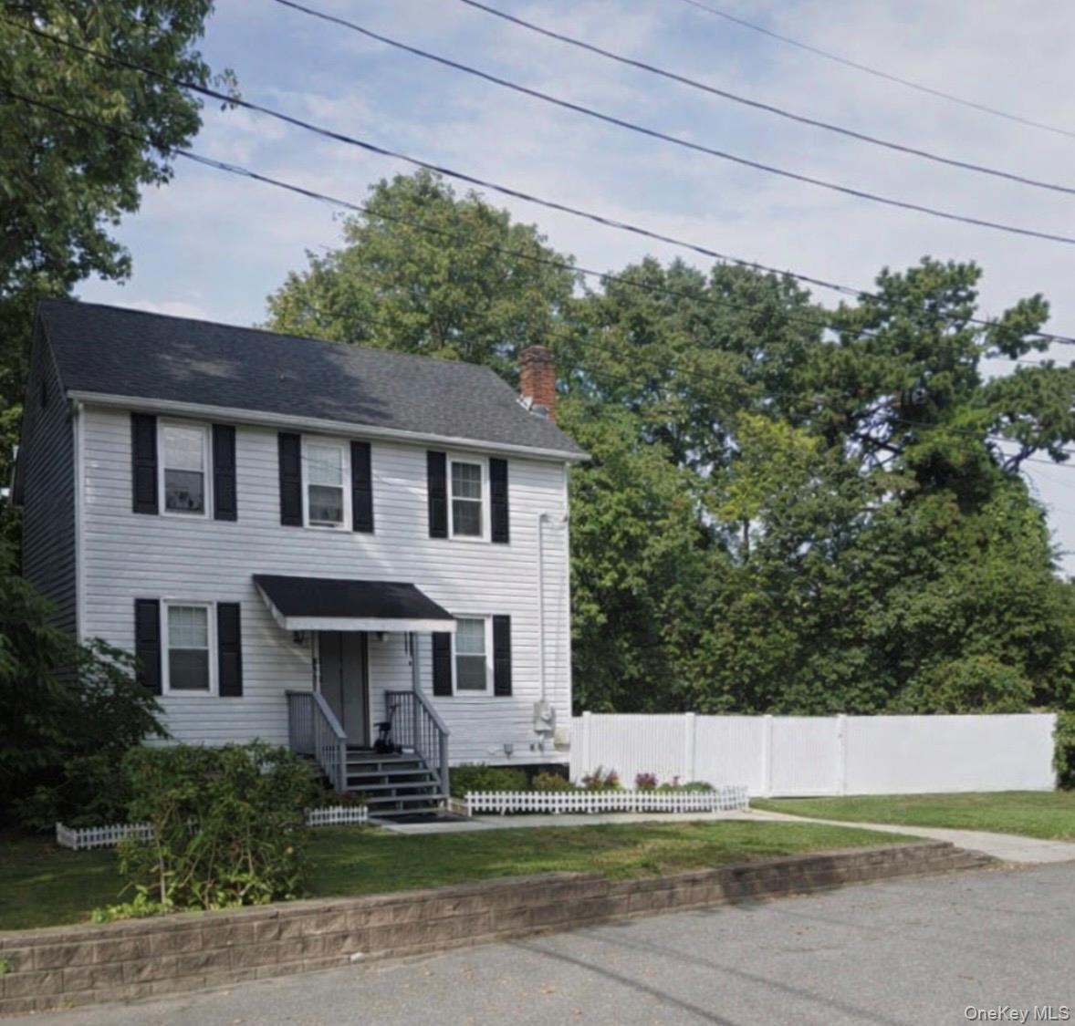 #1 photo, 589 Acorn Street, Deer Park , NY 11729