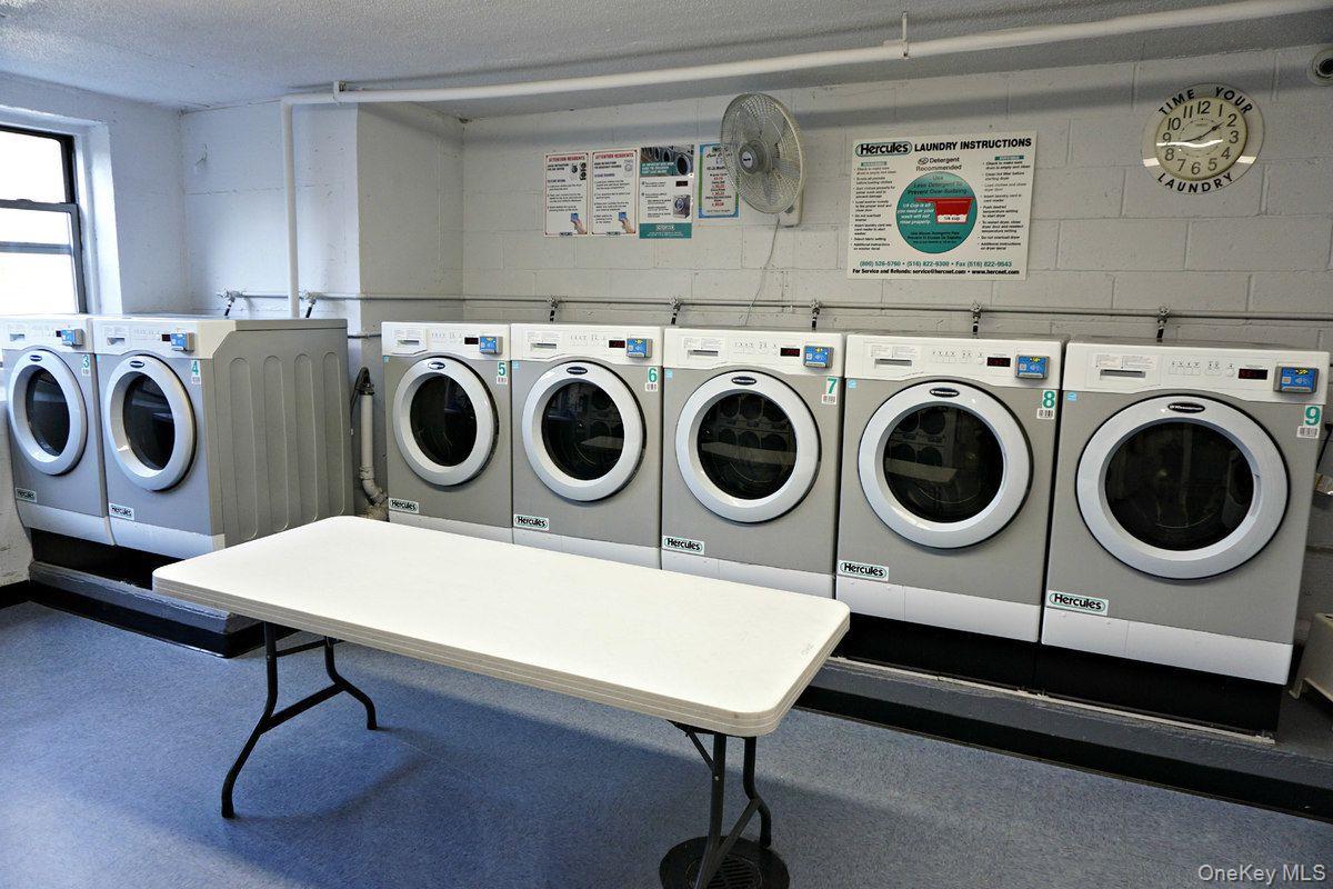 #12 photo, 118-17 Union Turnpike, কুইন্‌স Forest Hills , NY 11375