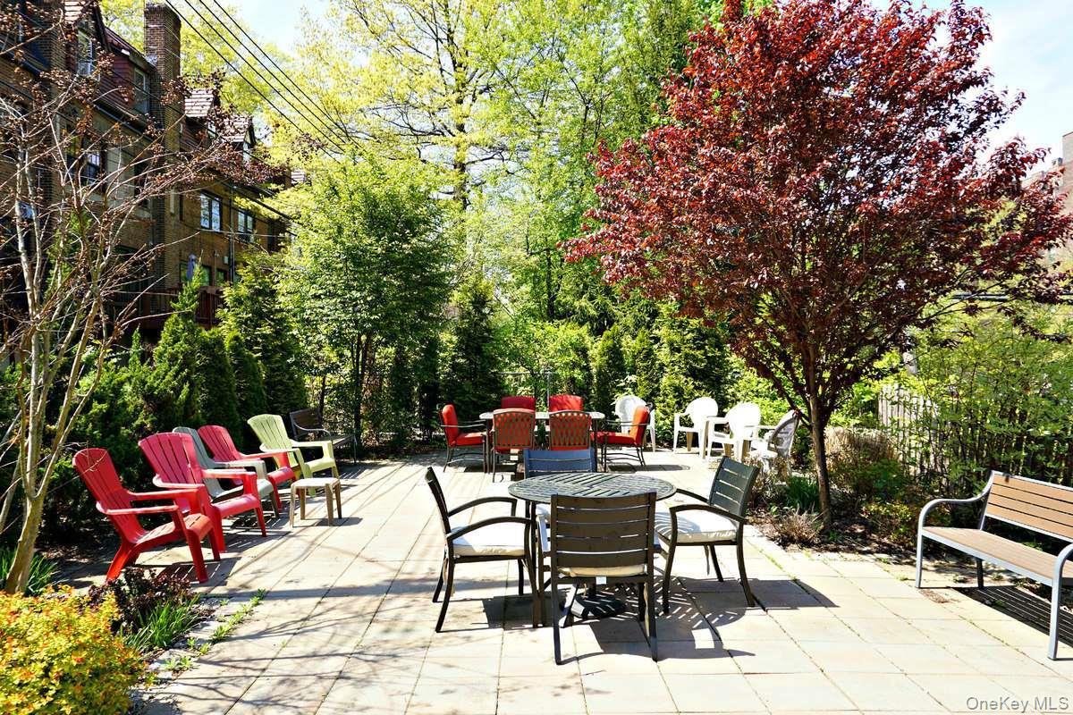 #15 photo, 118-17 Union Turnpike, কুইন্‌স Forest Hills , NY 11375