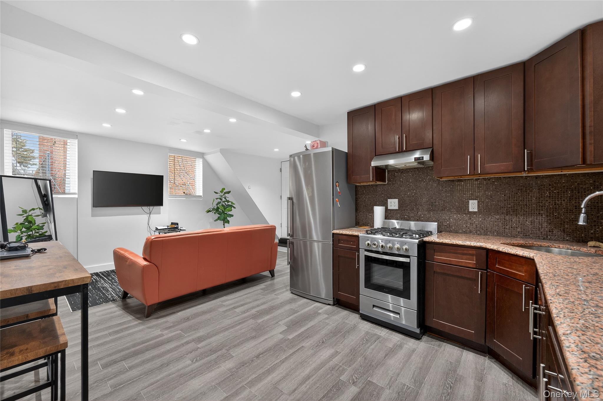 #20 photo, 2033 Hering Avenue, ব্রঙ্কস Bronx , NY 10461