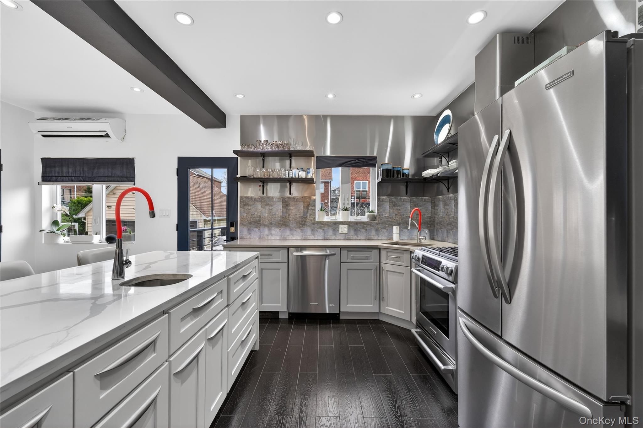 #5 photo, 2033 Hering Avenue, ব্রঙ্কস Bronx , NY 10461