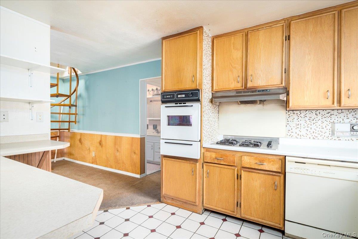 #17 photo, 7918 149th Avenue, কুইন্‌স Howard Beach , NY 11414