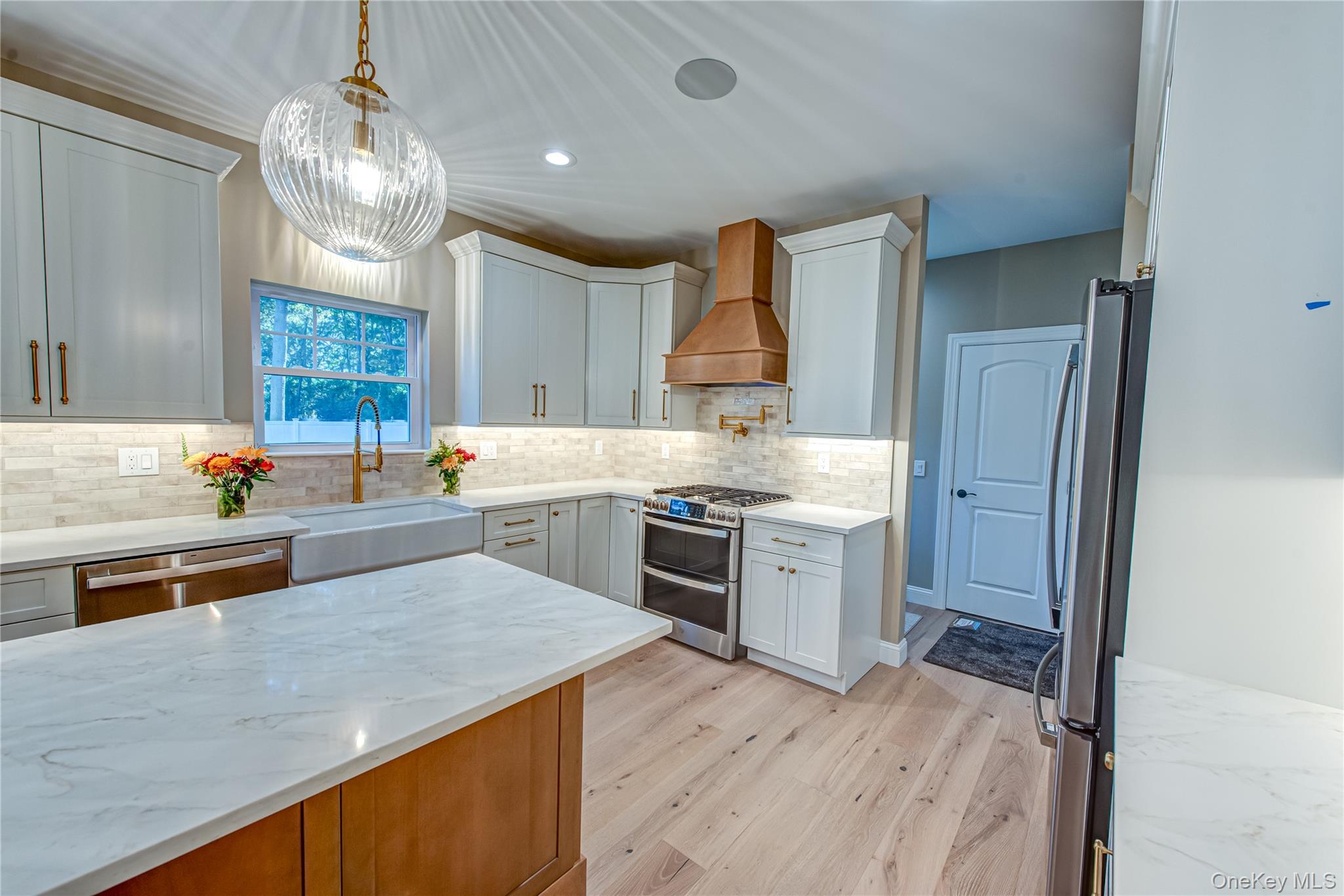 #8 photo, 457 Pond Path, সাফোক কাউন্টি East Setauket , NY 11733