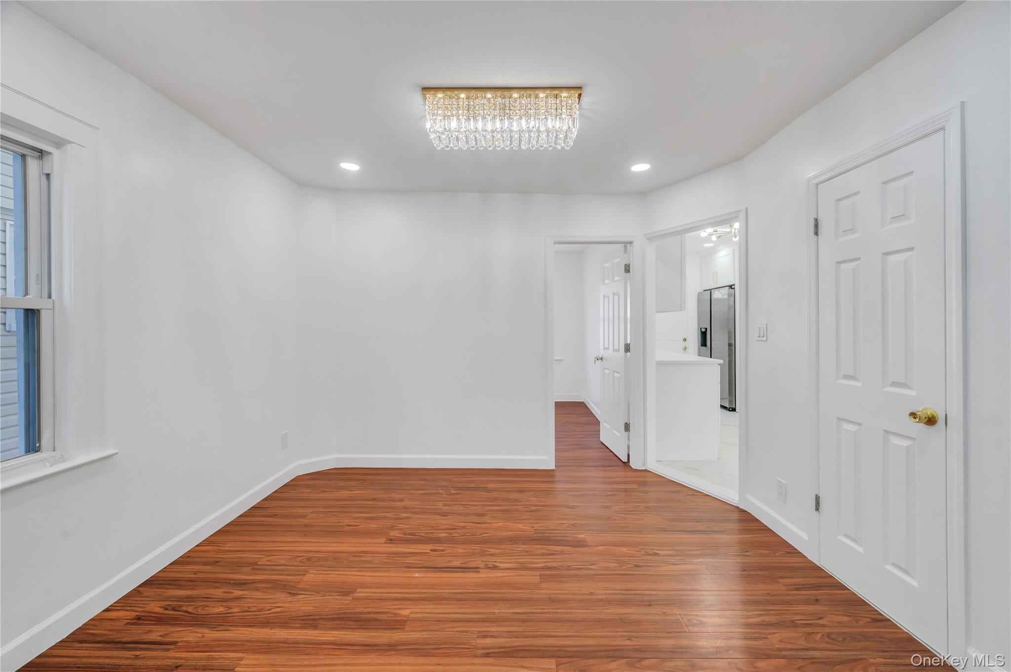 #11 photo, 194-19 115th Road, কুইন্‌স Saint Albans , NY 11412