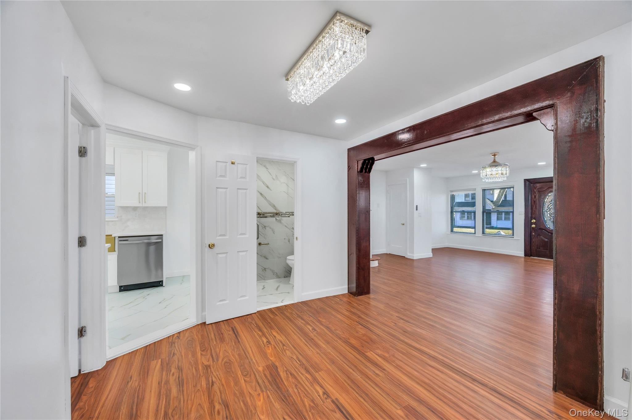 #12 photo, 194-19 115th Road, কুইন্‌স Saint Albans , NY 11412