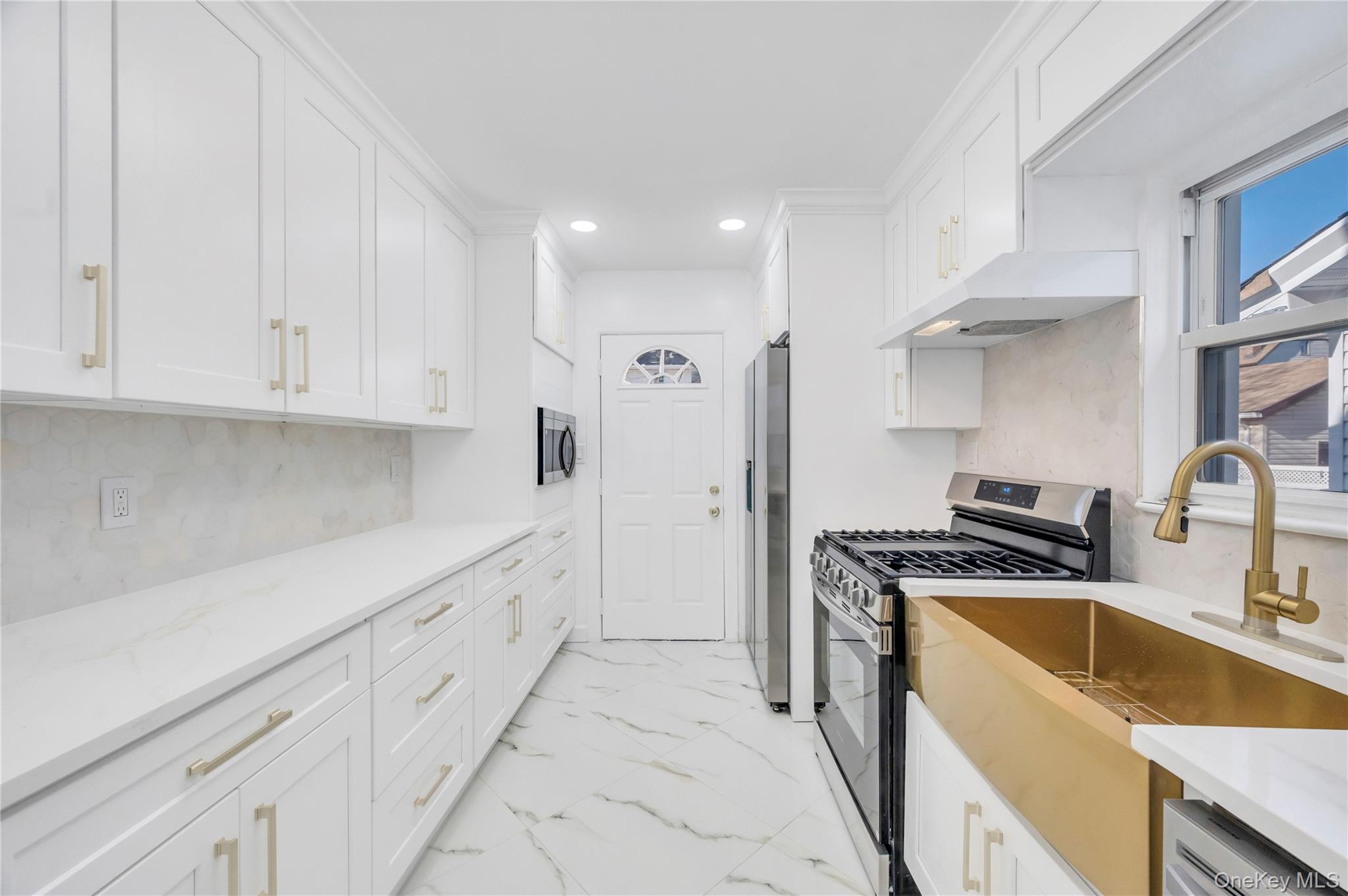 #15 photo, 194-19 115th Road, কুইন্‌স Saint Albans , NY 11412