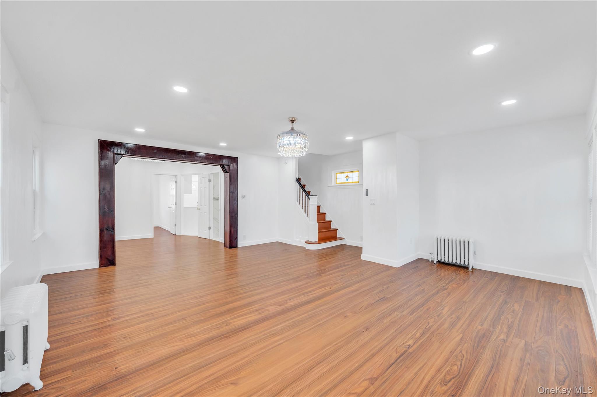 #8 photo, 194-19 115th Road, কুইন্‌স Saint Albans , NY 11412