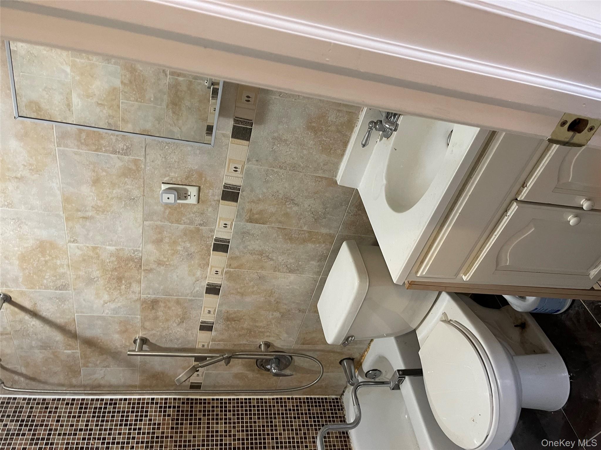 #8 photo, 697 Sheffield Avenue, ব্রুকলিন Brooklyn , NY 11207