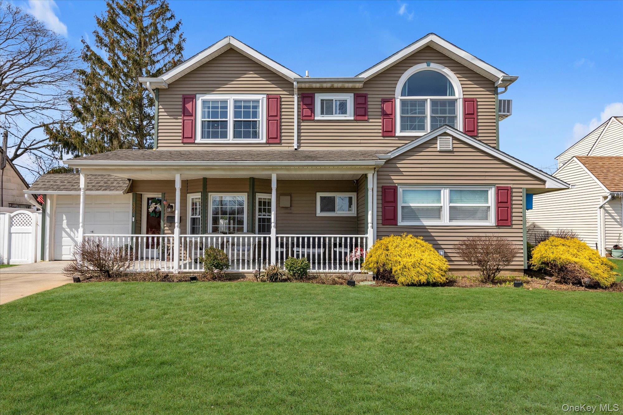 #1 photo, 32 Return Lane, নাসাউ কাউন্টি Levittown , NY 11756