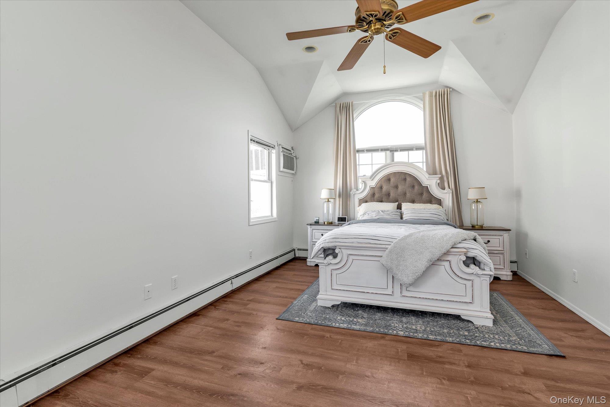 #14 photo, 32 Return Lane, নাসাউ কাউন্টি Levittown , NY 11756