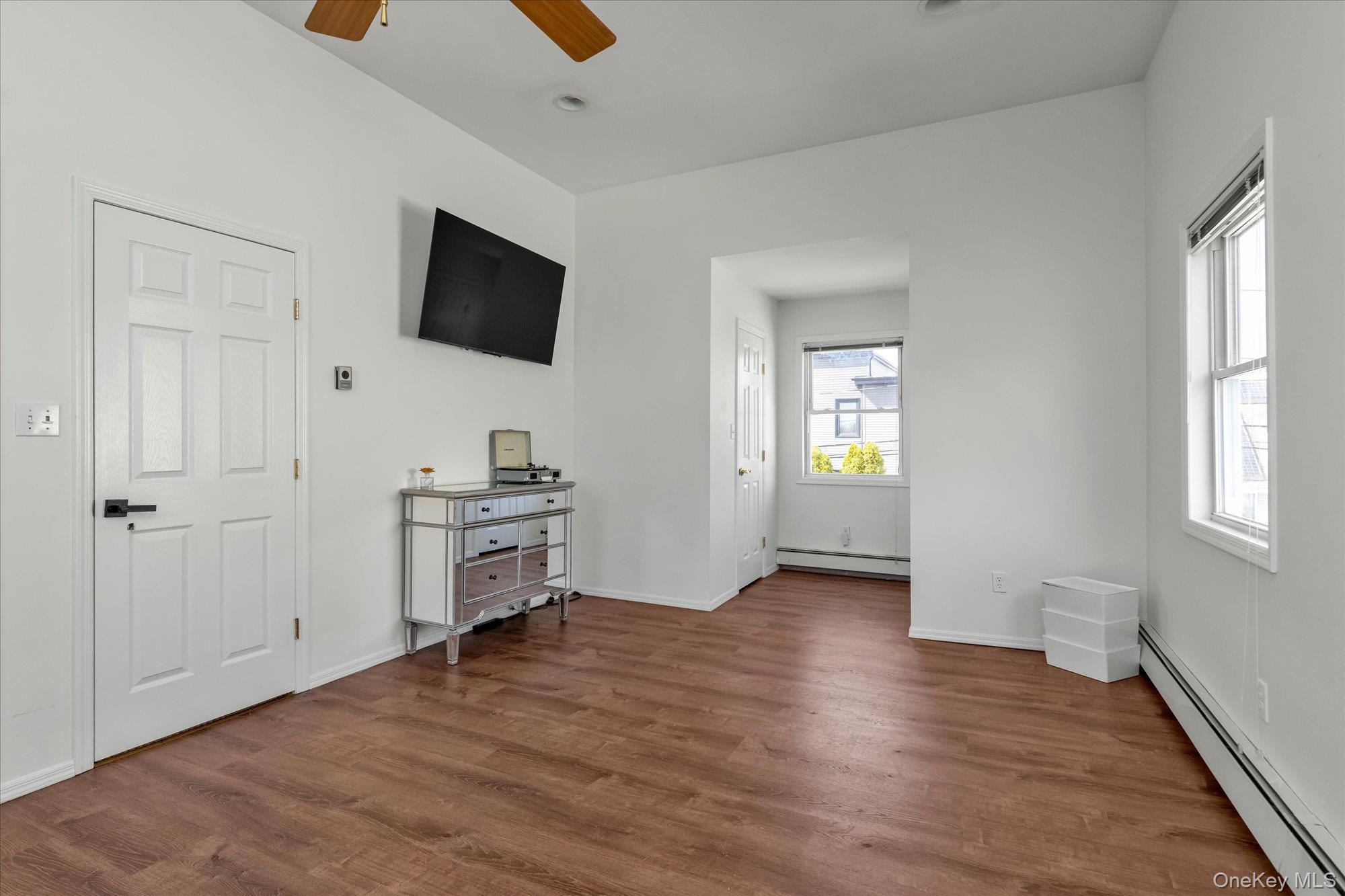 #15 photo, 32 Return Lane, নাসাউ কাউন্টি Levittown , NY 11756