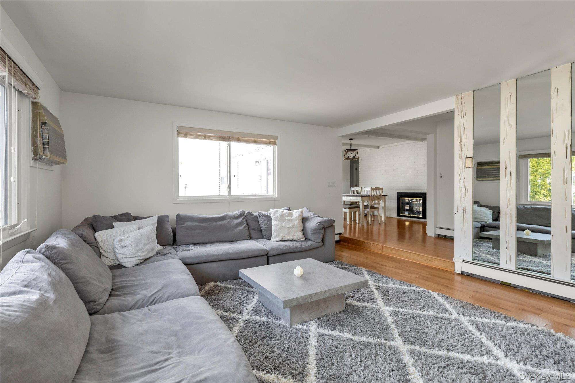 #5 photo, 32 Return Lane, নাসাউ কাউন্টি Levittown , NY 11756