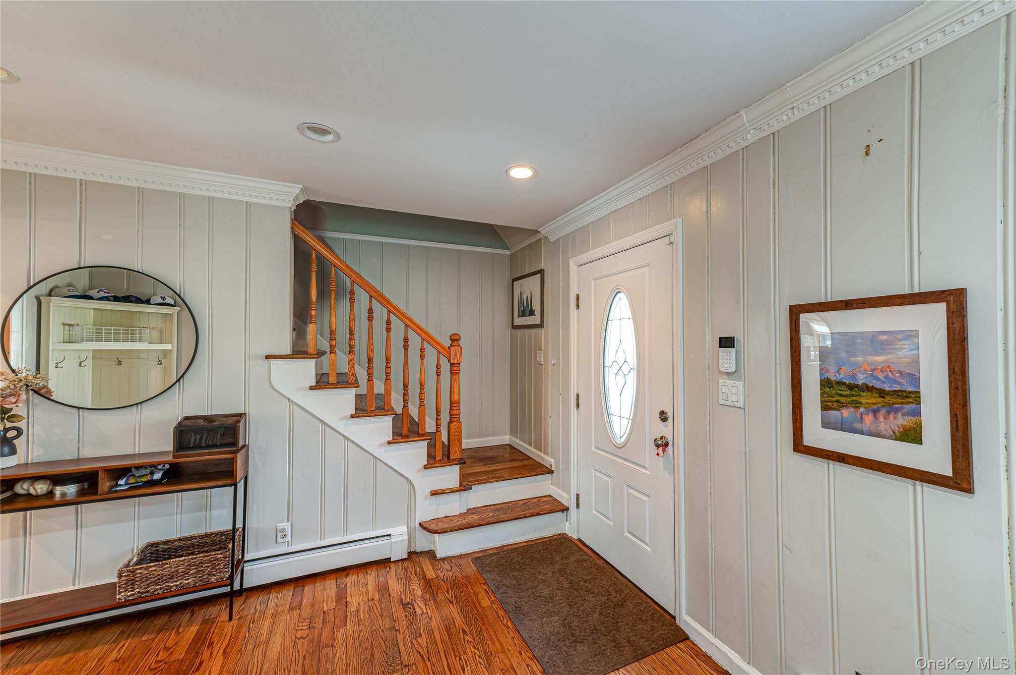 #2 photo, 28 Clifford Court, नासाउ काउंटी Malverne , NY 11565