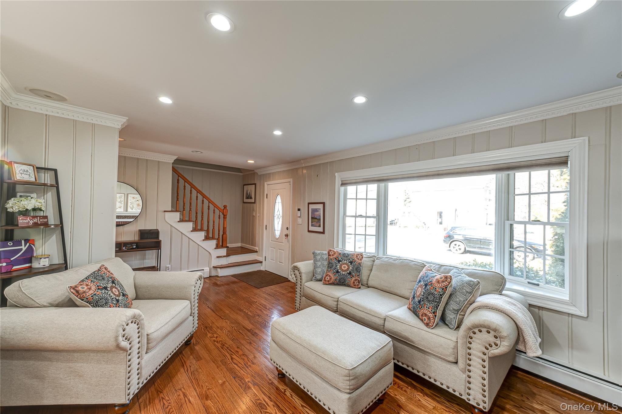 #5 photo, 28 Clifford Court, नासाउ काउंटी Malverne , NY 11565