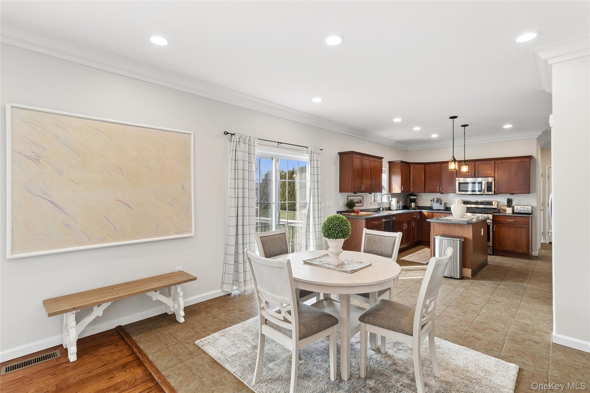 #18 photo, 3935 Sound Avenue, 롱 아일랜드 Riverhead , NY 11901