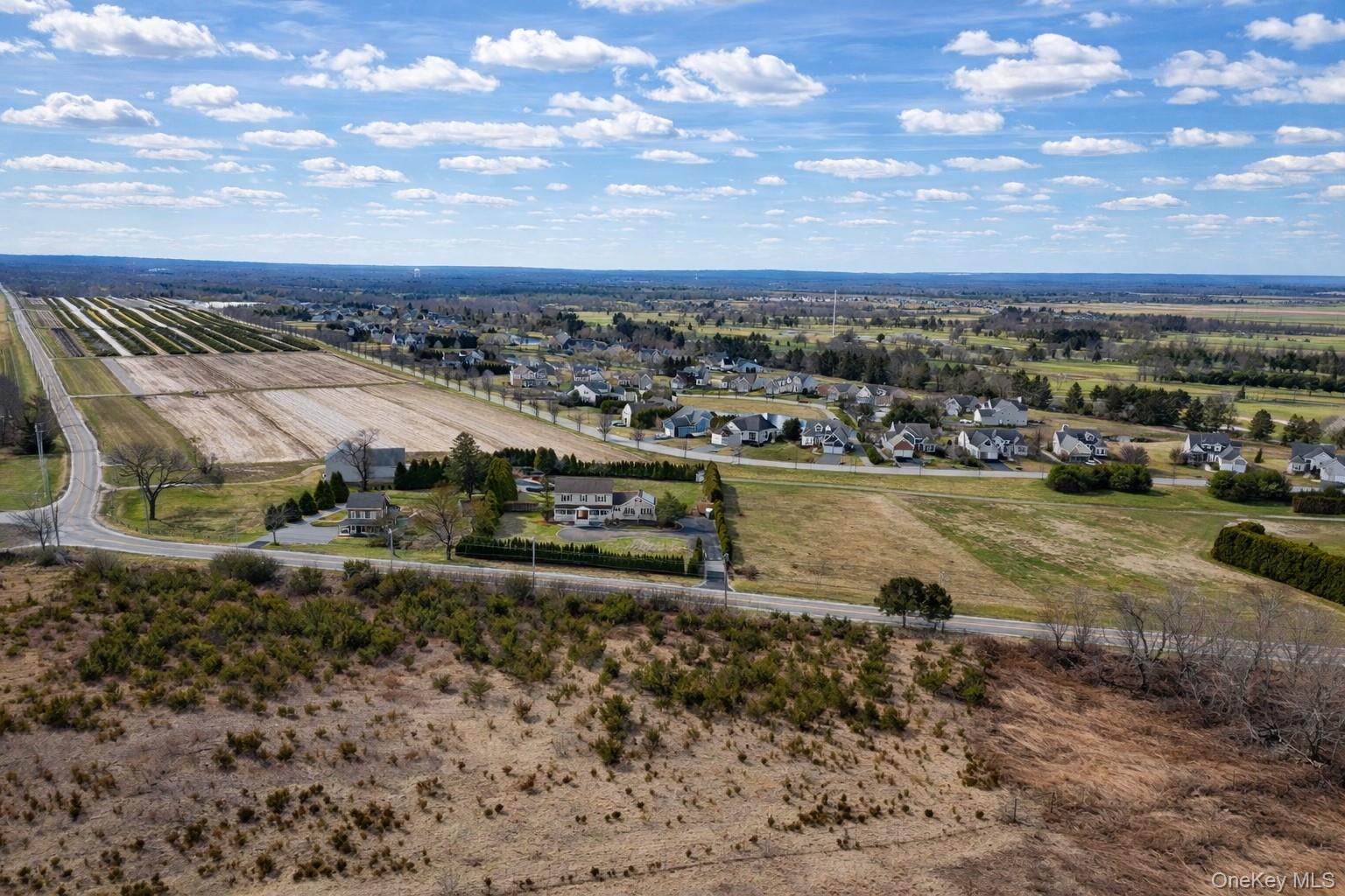 #9 photo, 3935 Sound Avenue, 롱 아일랜드 Riverhead , NY 11901