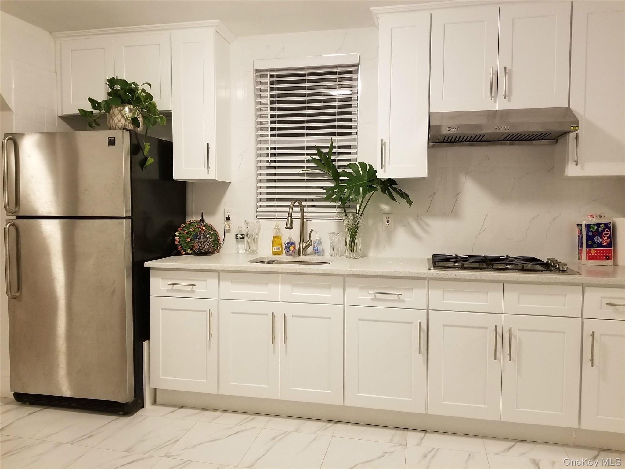 #11 photo, 37-54 99th Street, कोरोना Corona , NY 11368