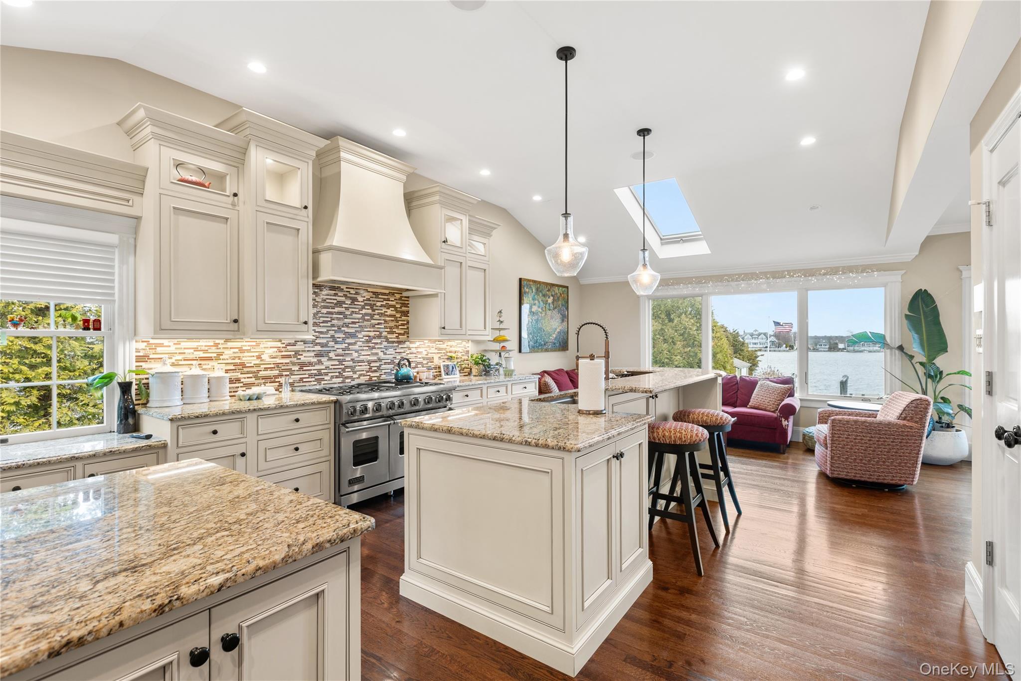 #5 photo, 311 Great River Road, 롱 아일랜드 Great River , NY 11739