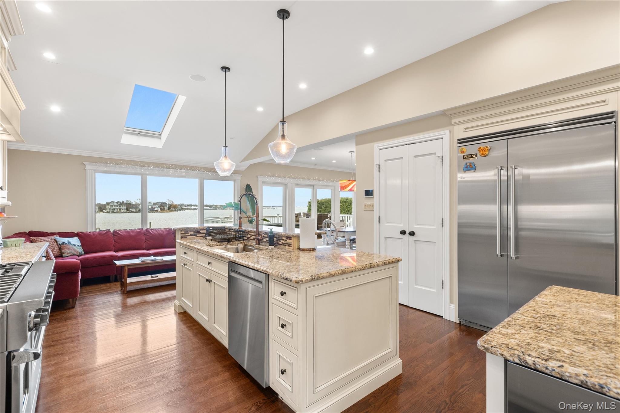 #6 photo, 311 Great River Road, 롱 아일랜드 Great River , NY 11739