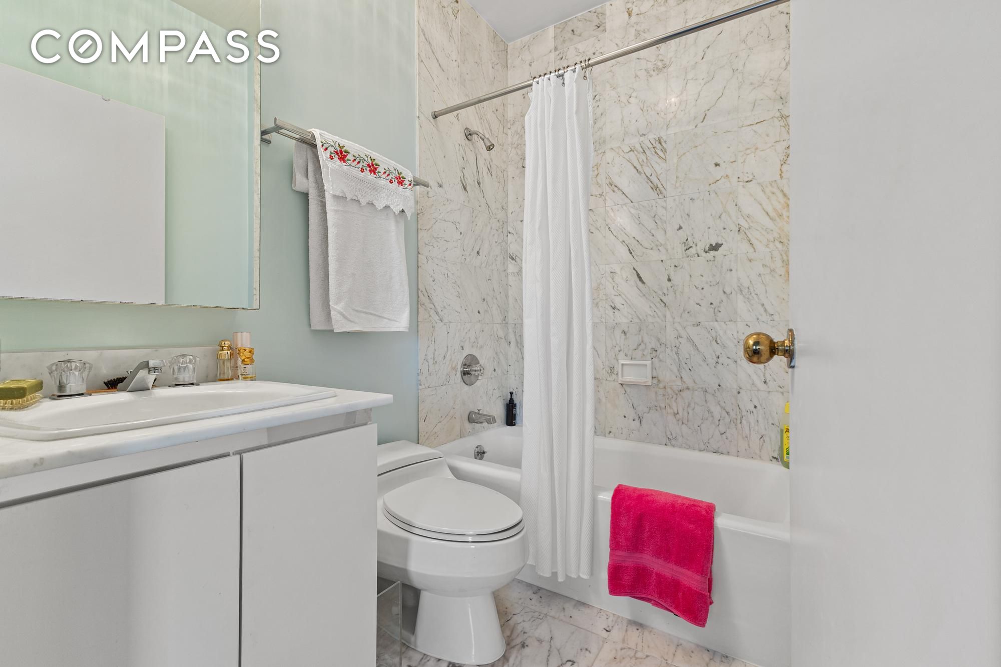 #22 photo, 167 E 61st Street, マンハッタン Lenox Hill , NY 10065