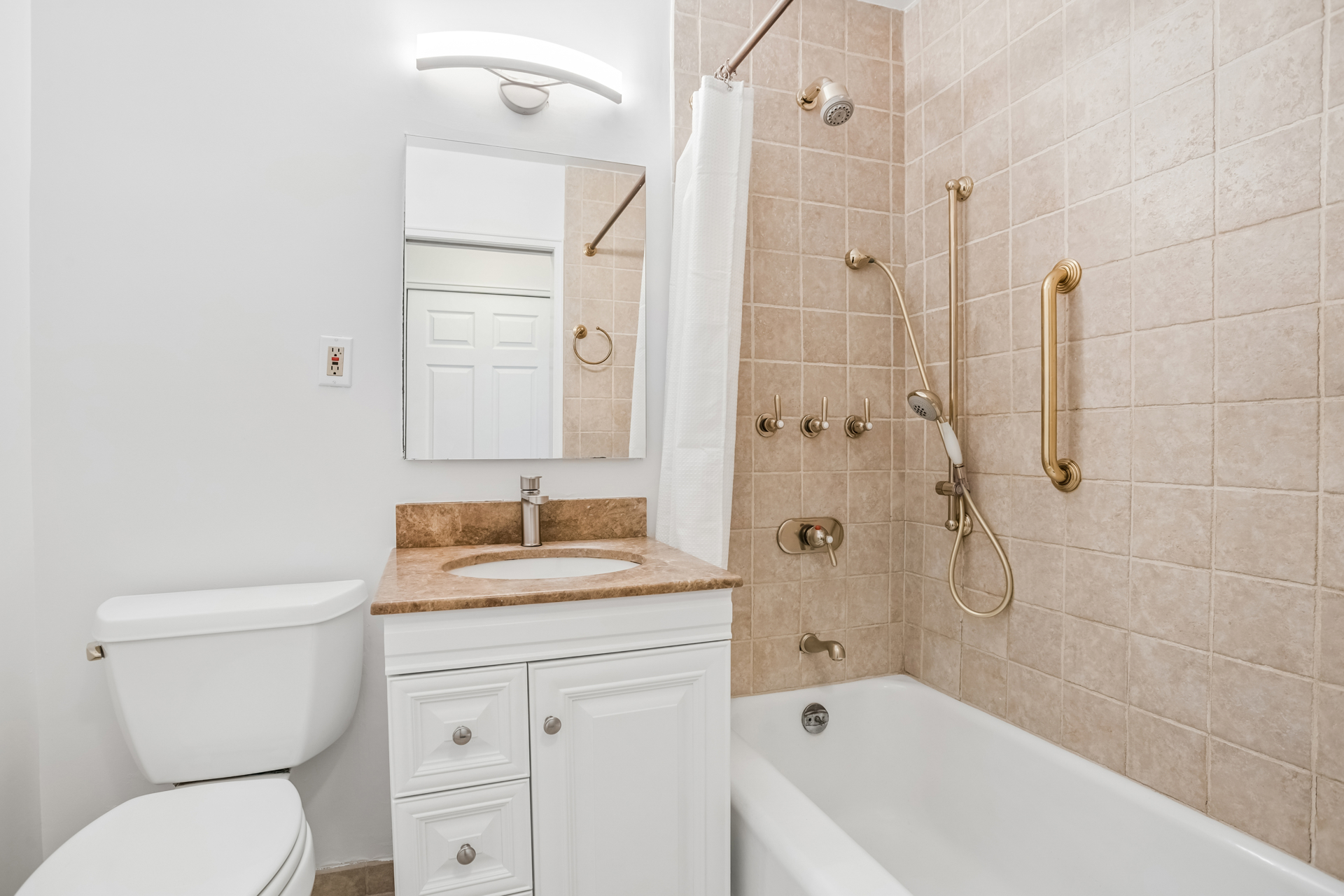 #9 photo, 305 E 40TH Street, ম্যানহাটন Murray Hill , NY 10017