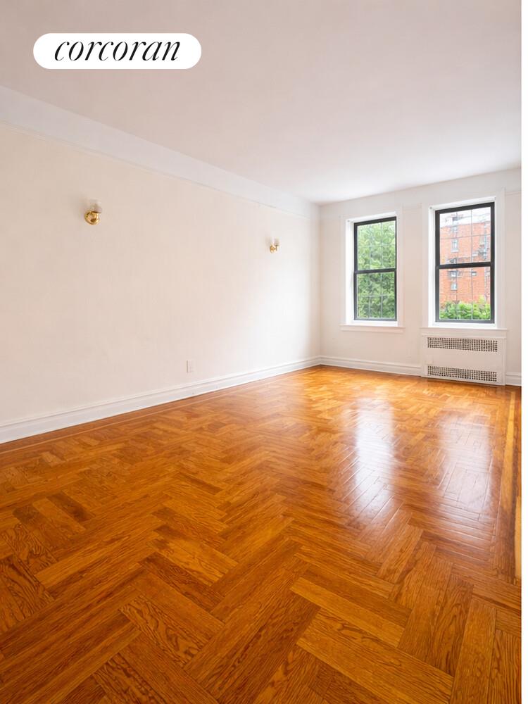 #4 photo, Jackson Heights, जैक्सन हाइट्स Jackson Heights , NY 11372