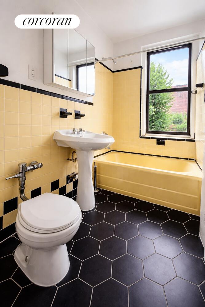 #5 photo, Jackson Heights, जैक्सन हाइट्स Jackson Heights , NY 11372