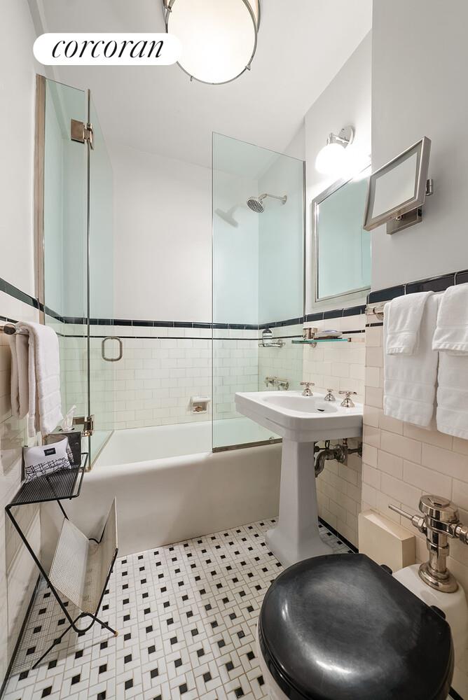 #9 photo, 81 IRVING Place, Gramercy Park , NY 10003