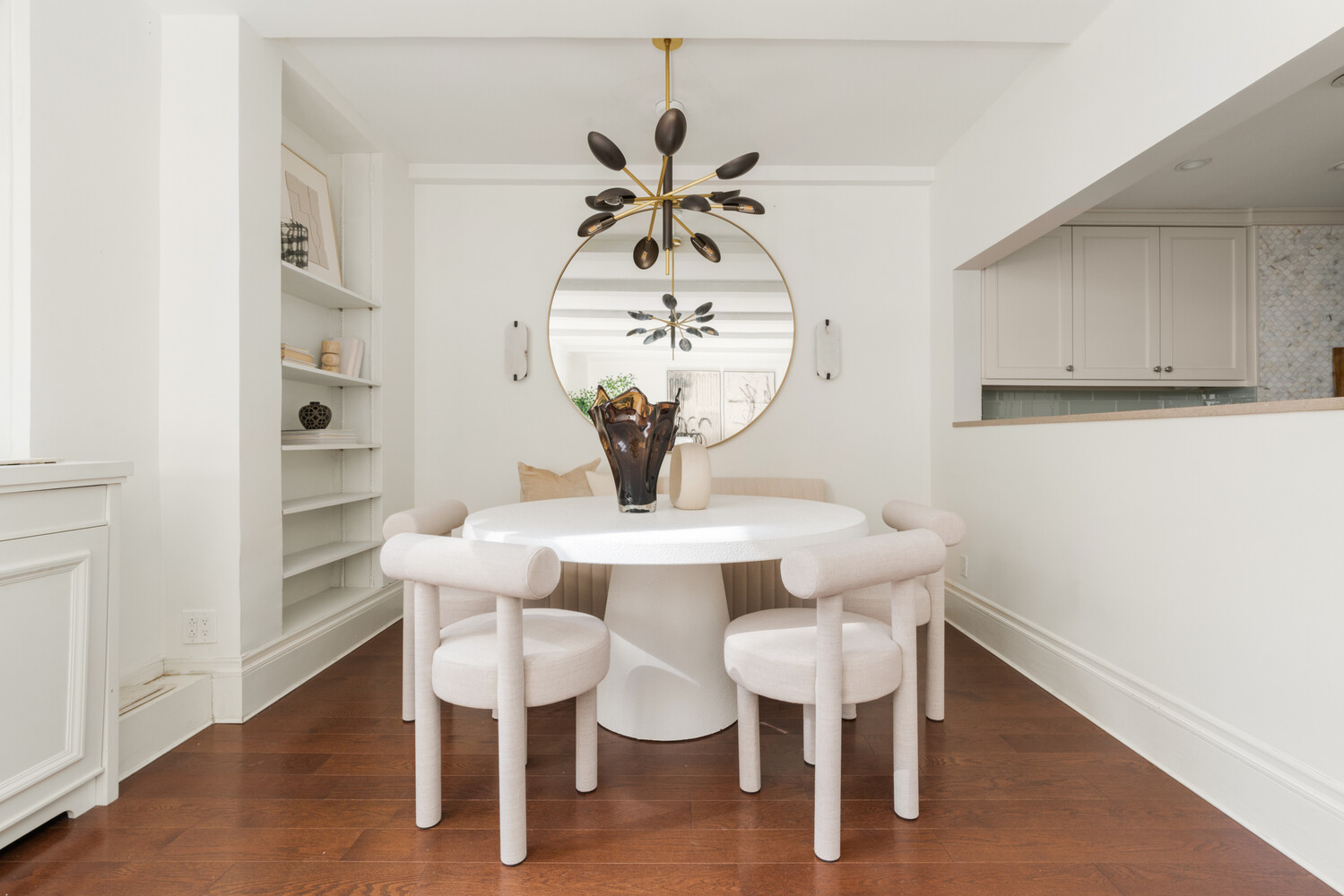 #17 photo, 1 W 67TH Street, 맨해튼 Lincoln Square , NY 10023