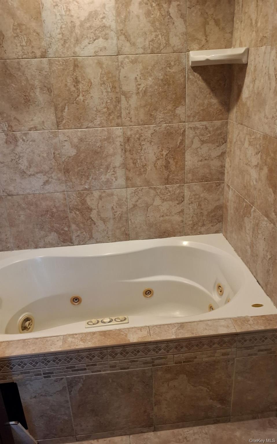 #18 photo, 5 Suzie Drive, Spring Valley , NY 10977