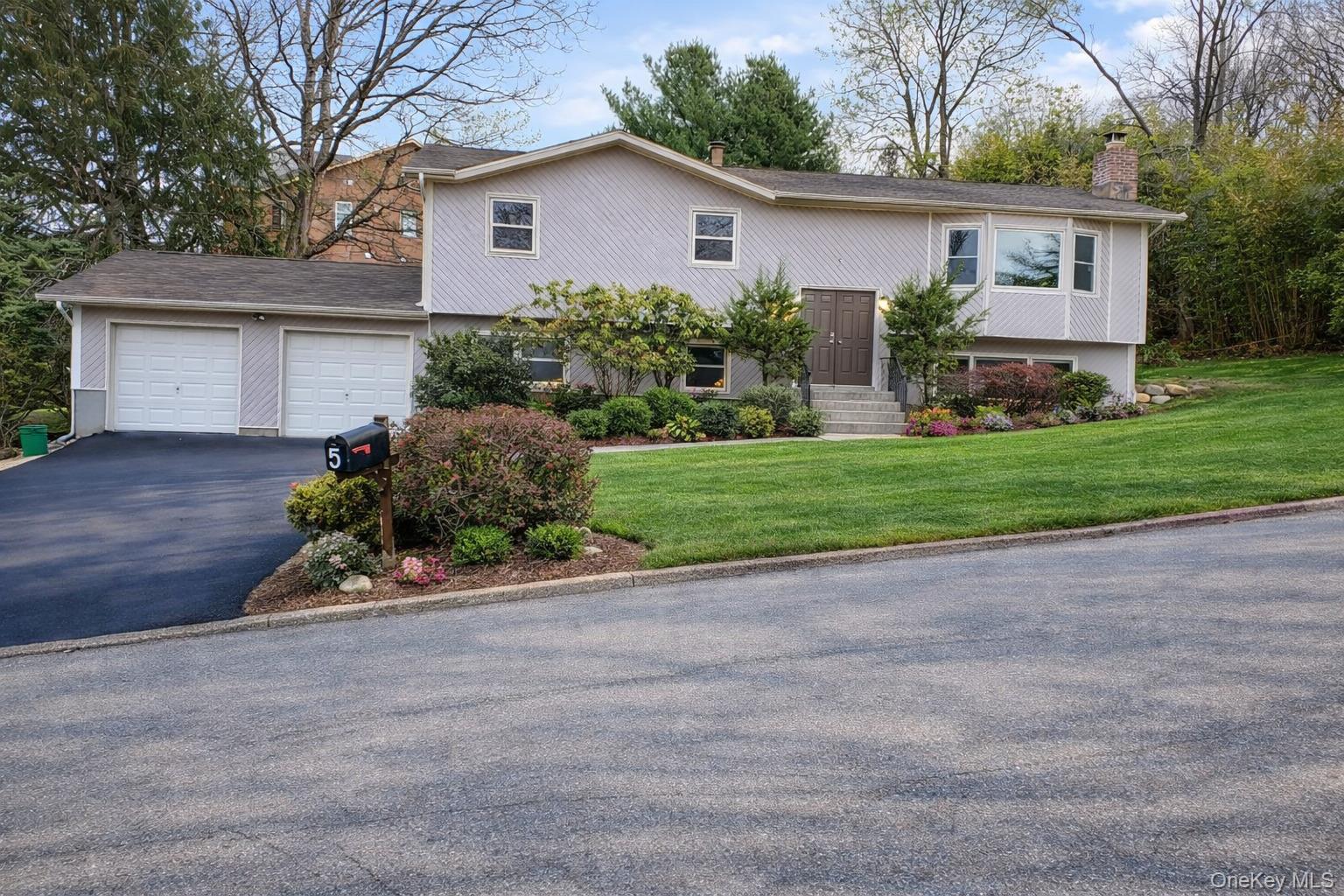 #2 photo, 5 Suzie Drive, Spring Valley , NY 10977