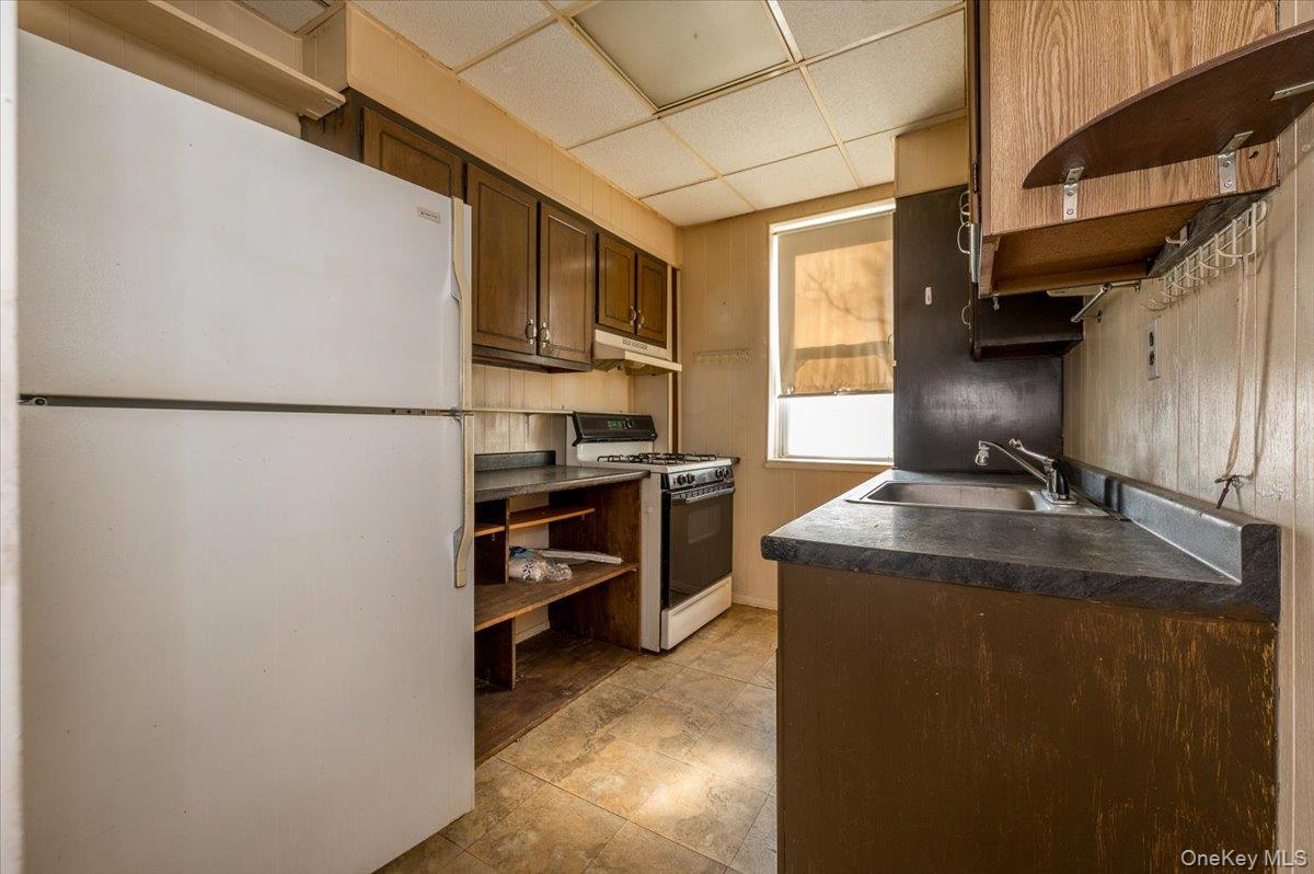 #8 photo, 836 Edison Avenue, Bronx , NY 10465