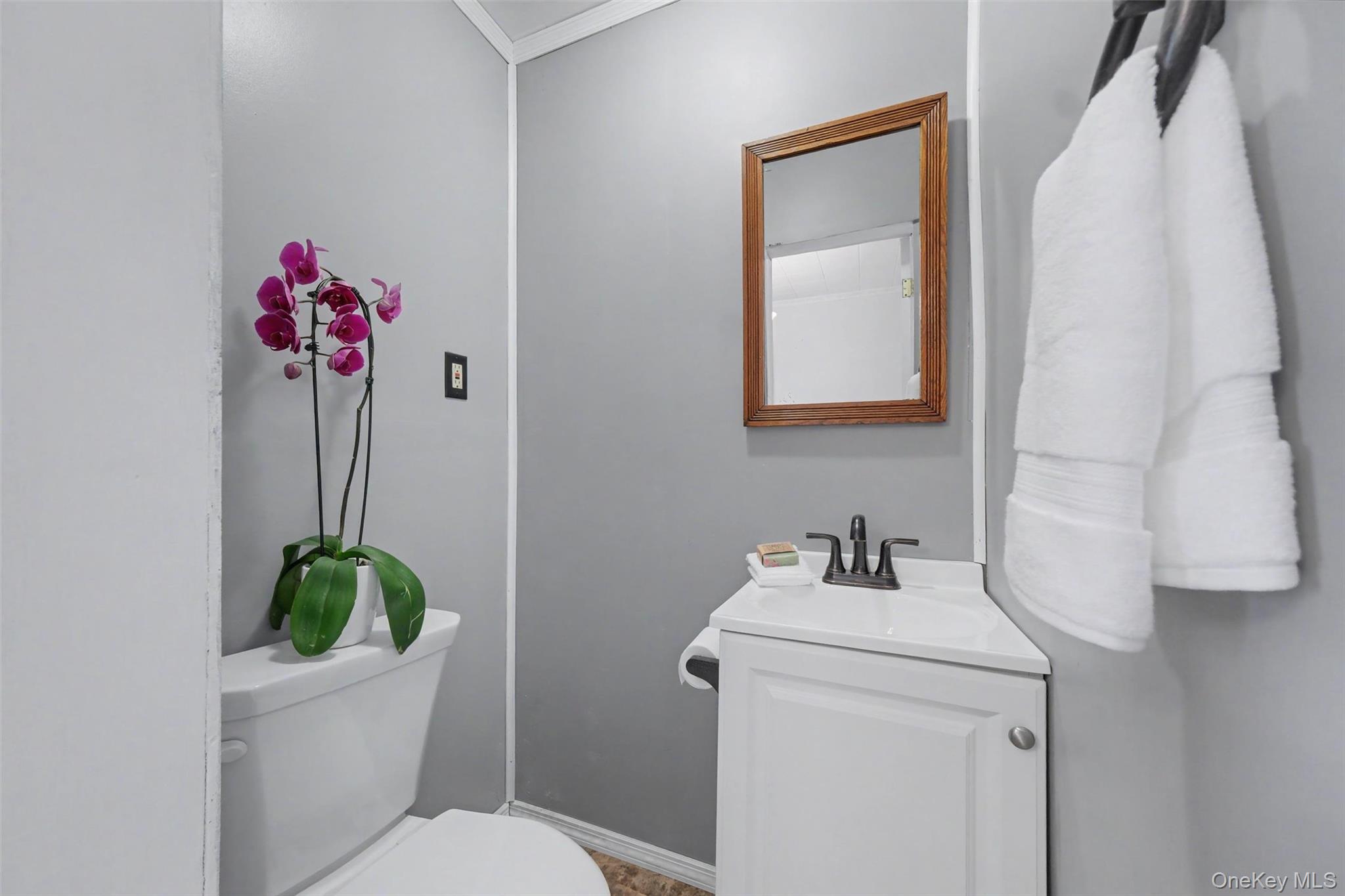 #12 photo, 18 Center Street, Beacon , NY 12508