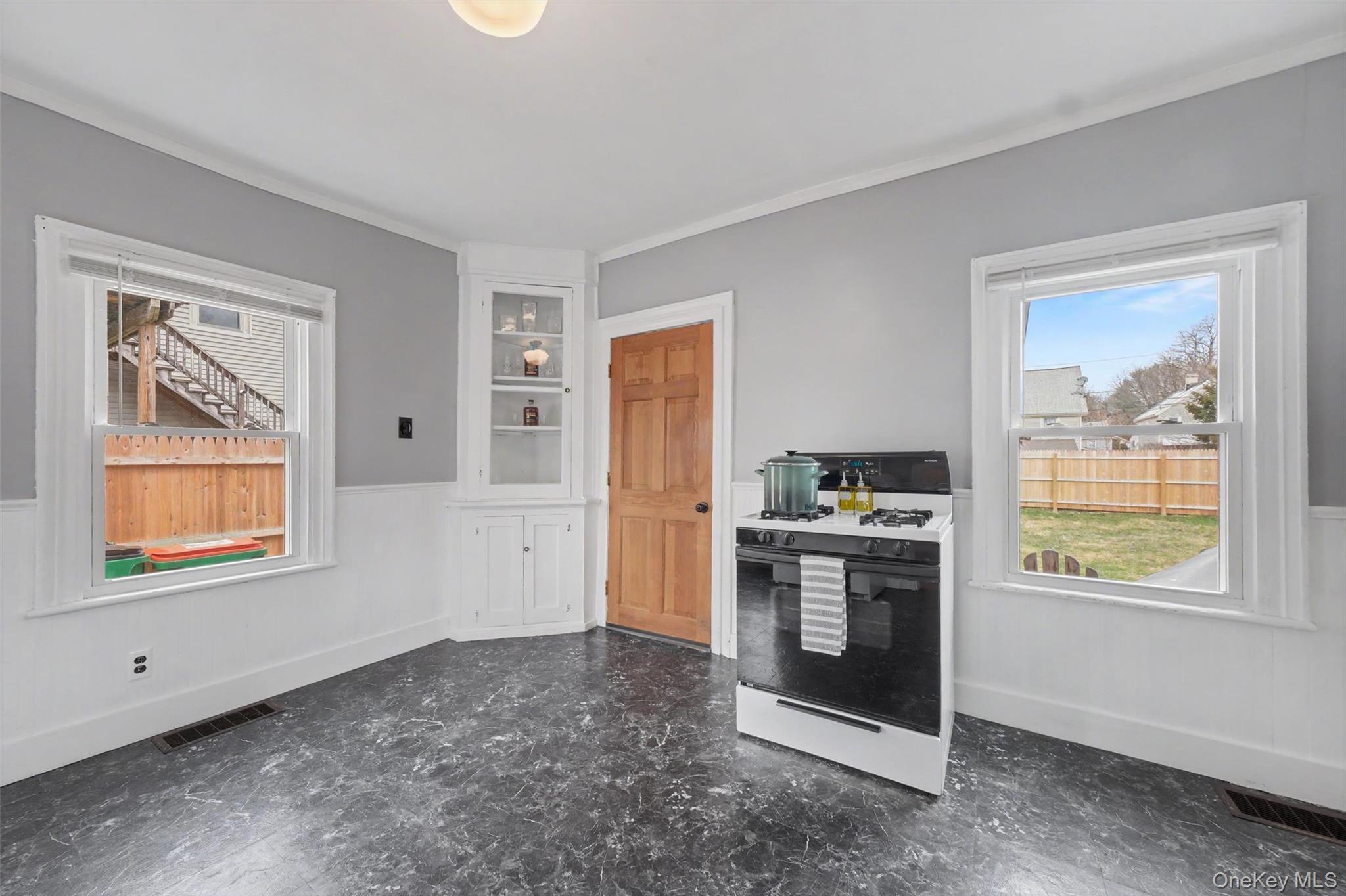 #13 photo, 18 Center Street, Beacon , NY 12508