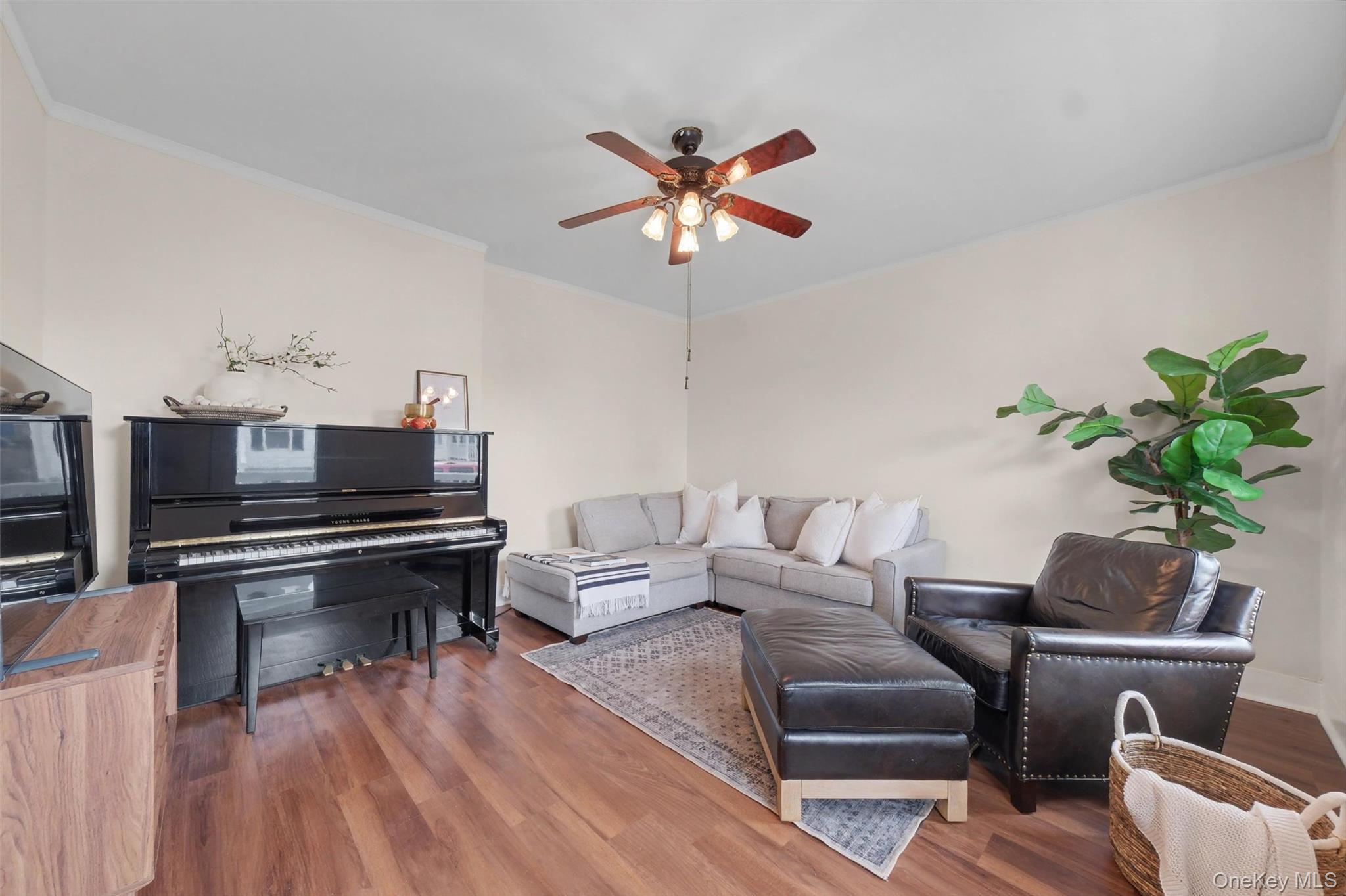 #6 photo, 18 Center Street, Beacon , NY 12508