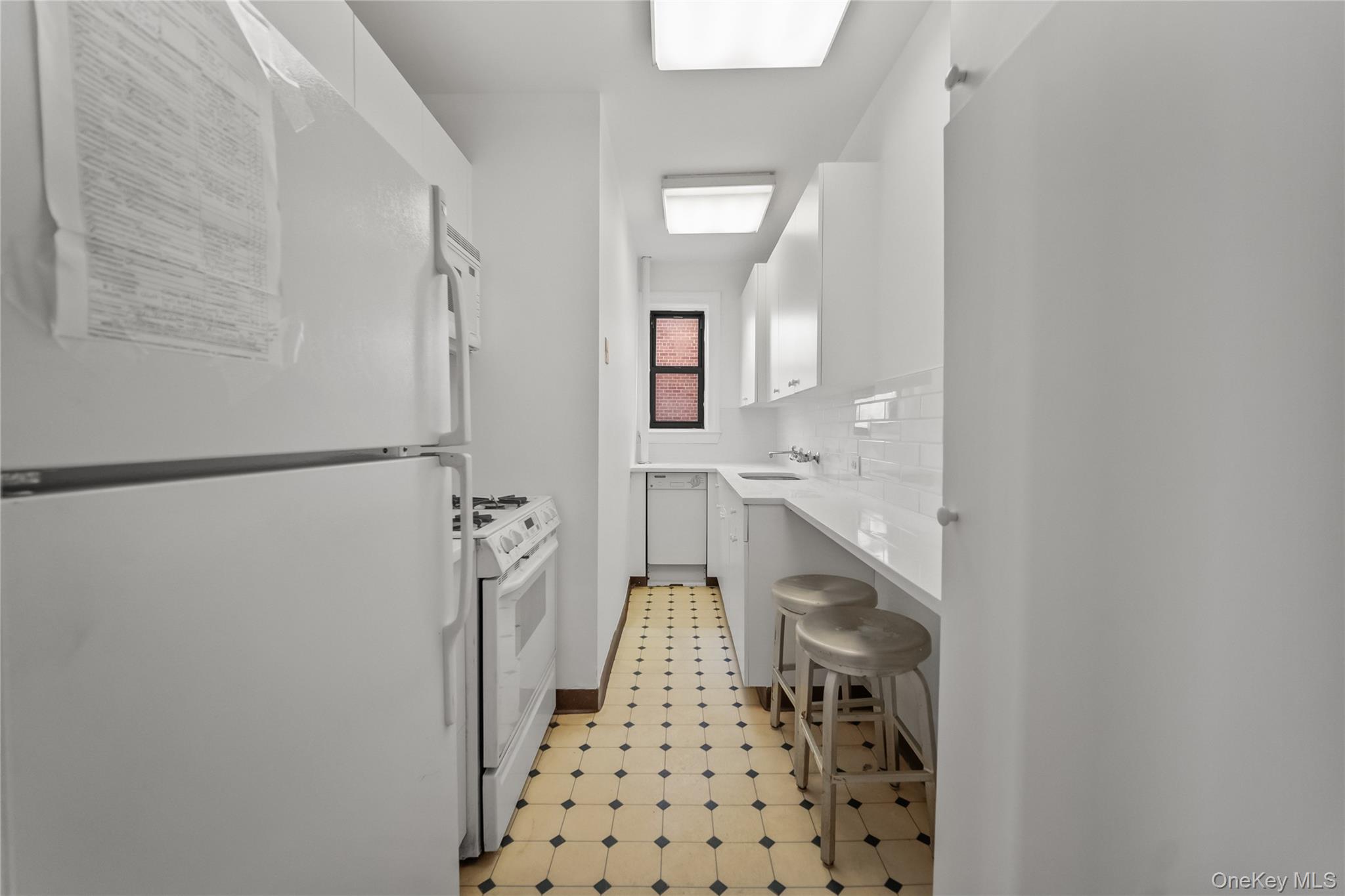 #12 photo, 68 E Hartsdale Avenue, Hartsdale , NY 10530