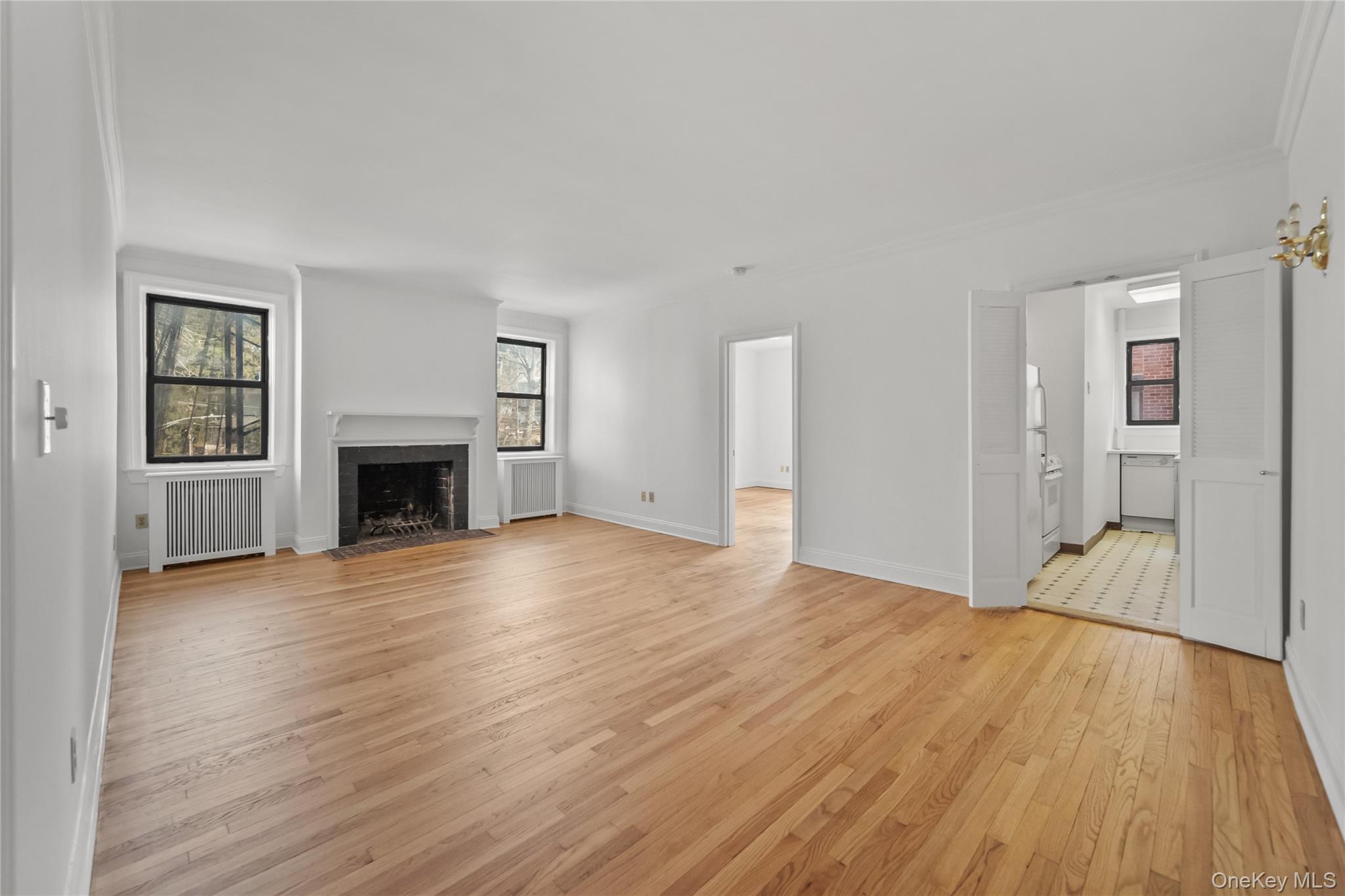 #4 photo, 68 E Hartsdale Avenue, Hartsdale , NY 10530